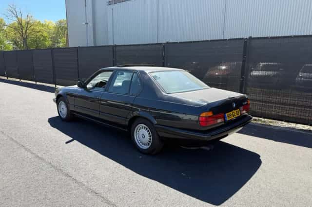 BMW 7-Serie (1994) thumbnail 3