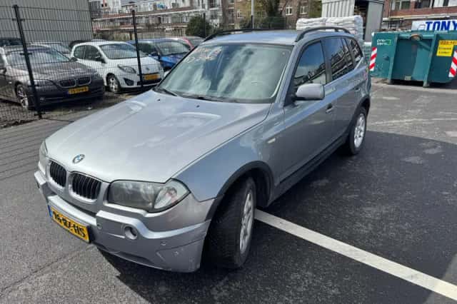BMW X3 (2005) thumbnail 2