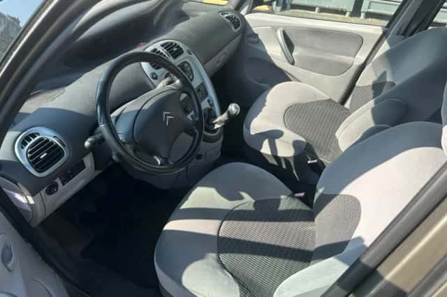 Citroën Xsara Picasso (2010) thumbnail 6