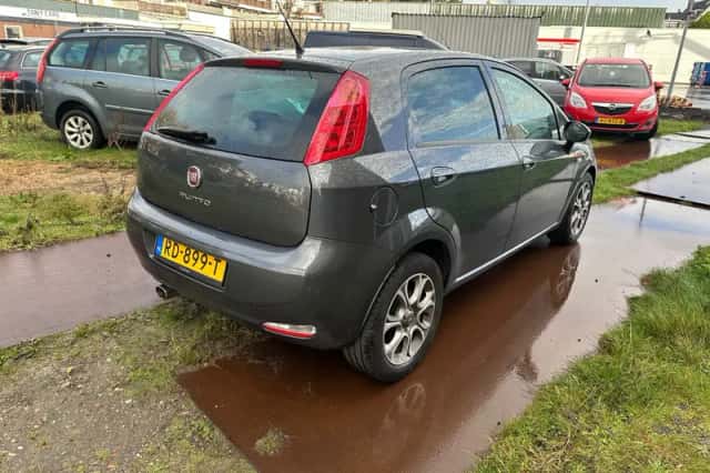 Fiat Punto (2017) thumbnail 3