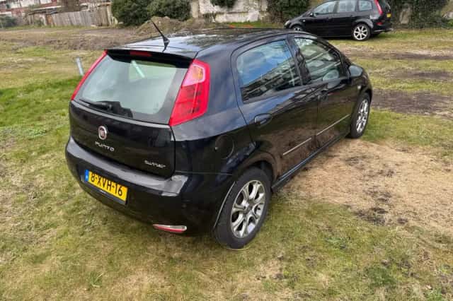 Fiat Punto (2014) thumbnail 4
