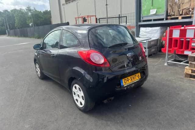 Ford Ka (2012) thumbnail 3