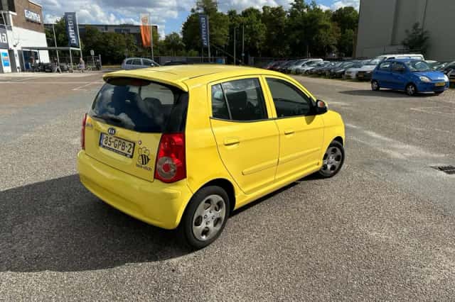 Kia Picanto (2008) thumbnail 3