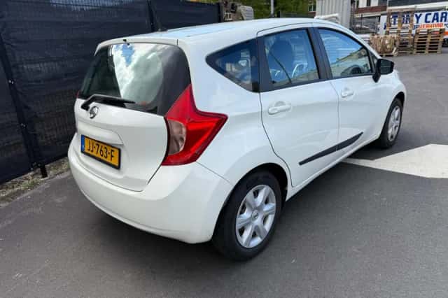 Nissan Note (2016) thumbnail 3
