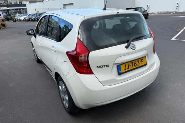 Nissan Note (2016) thumbnail 4