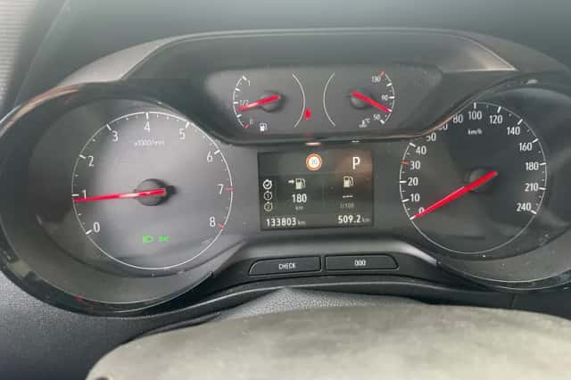 Opel Crossland X (2019) thumbnail 6