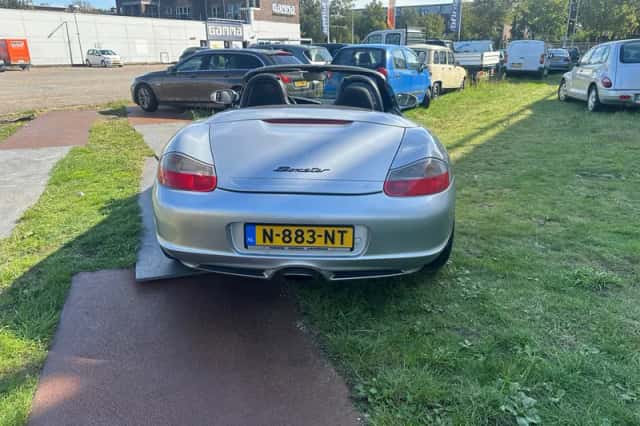 Porsche Boxster (2005) thumbnail 4