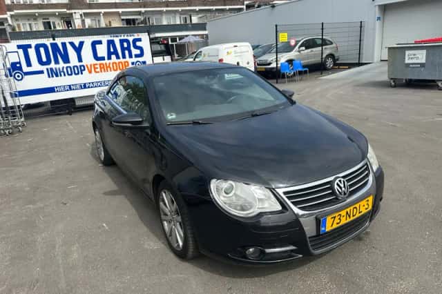 Volkswagen Eos (2010) thumbnail 1