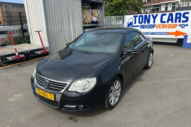 Volkswagen Eos (2010) thumbnail 2