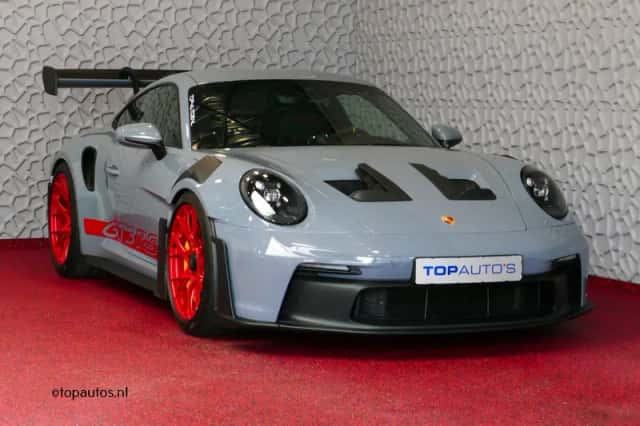 Porsche 911 (2023) thumbnail 5
