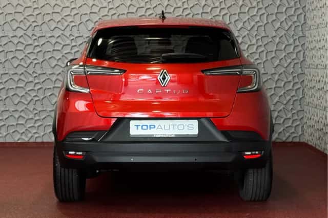 Renault Captur (2025) thumbnail 3