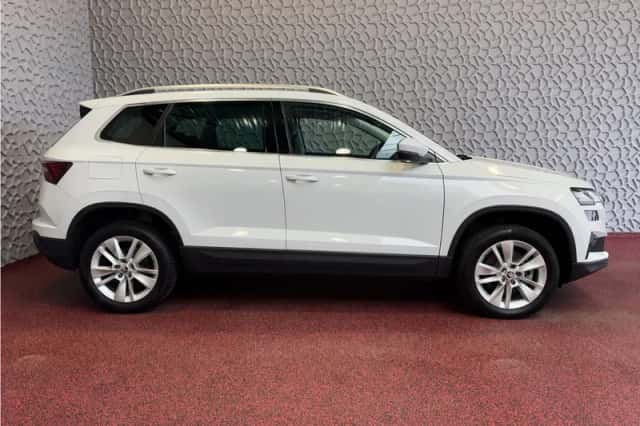 Škoda Karoq (2024) thumbnail 2