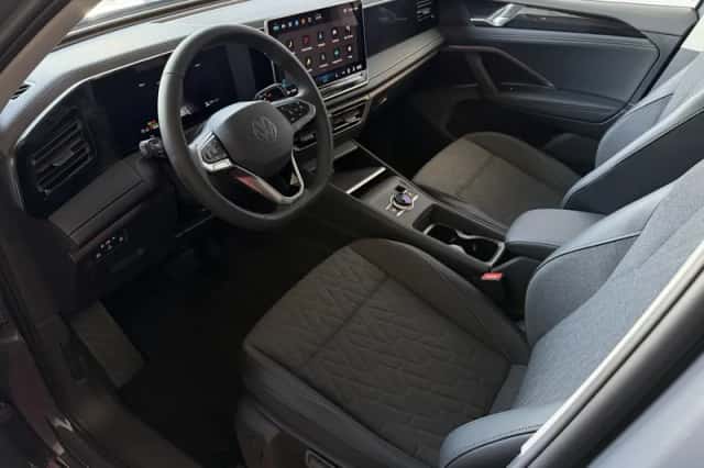 Volkswagen Tiguan (2026) thumbnail 3