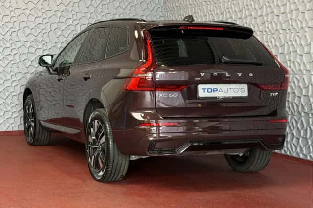 Volvo XC60 (2025) thumbnail 2
