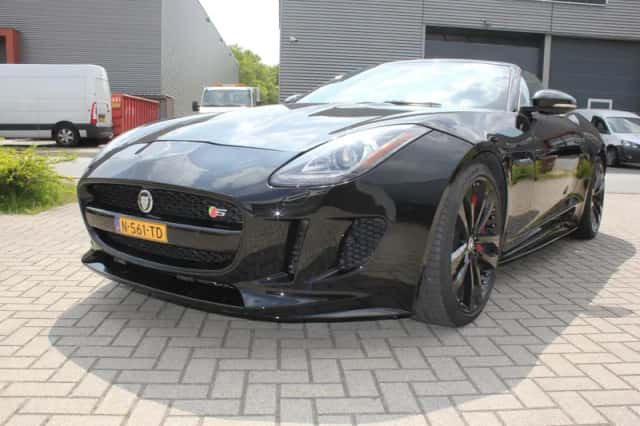 Jaguar F-Type (2015) thumbnail 2
