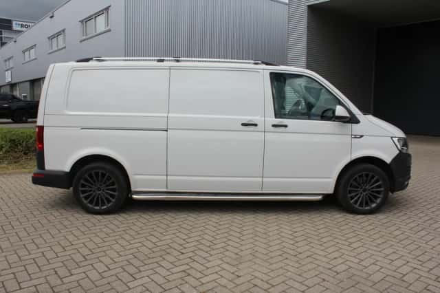 Volkswagen Transporter (2017) thumbnail 4