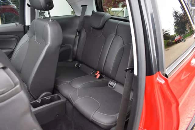Opel Adam (2015) thumbnail 6
