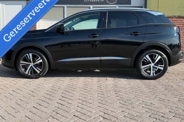 Peugeot 3008 (2018) thumbnail 4