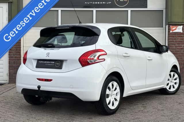 Peugeot 208 (2014) thumbnail 6