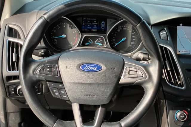 Ford Focus (2017) thumbnail 2