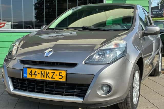 Renault Clio (2010) thumbnail 4