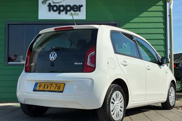 Volkswagen Up! (2014) thumbnail 3