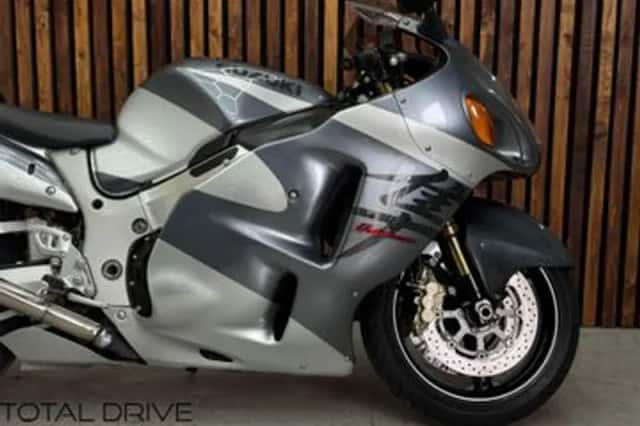 Suzuki HAYABUSA (2003) thumbnail 4
