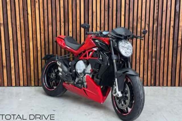 MV AGUSTA BRUTALE (2015) thumbnail 1