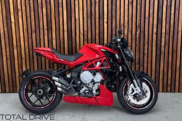MV AGUSTA BRUTALE (2015) thumbnail 2