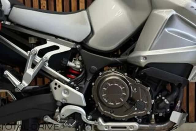 YAMAHA XT (2011) thumbnail 3