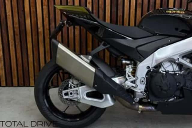 APRILIA TUONO (2022) thumbnail 4