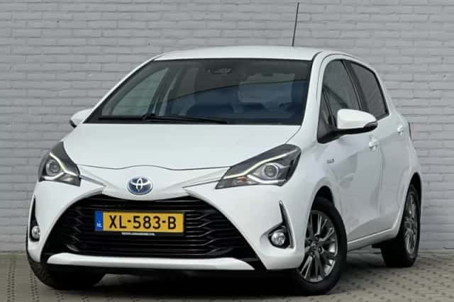 Toyota Yaris (2019) thumbnail 2