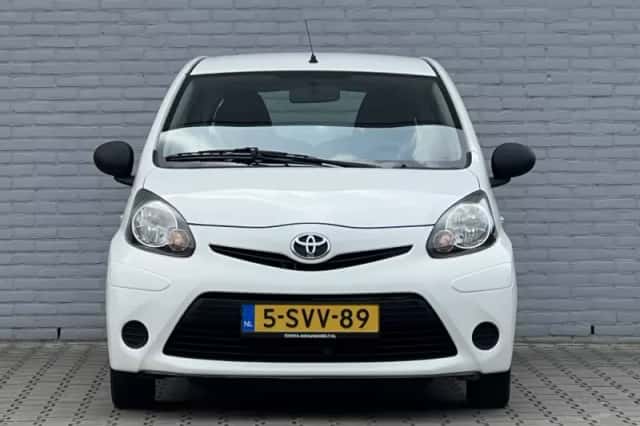 Toyota Aygo (2014) thumbnail 5