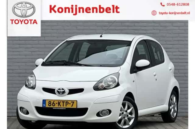 Toyota Aygo (2010) thumbnail 1