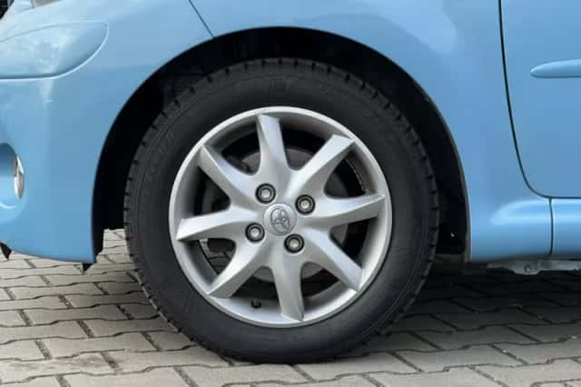 Toyota Aygo (2013) thumbnail 4