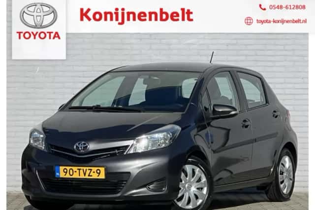Toyota Yaris (2012) thumbnail 1
