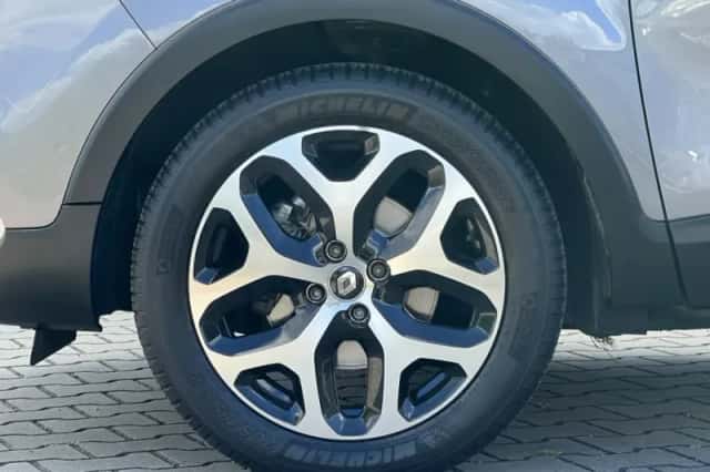 Renault Captur (2018) thumbnail 4