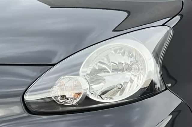 Toyota Aygo (2011) thumbnail 6