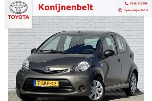 Toyota Aygo (2013) thumbnail 1
