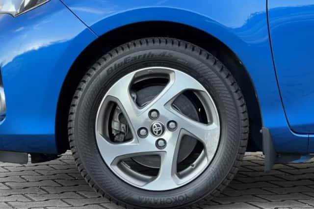 Toyota Yaris (2014) thumbnail 4