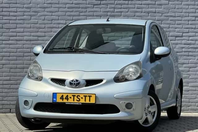 Toyota Aygo (2007) thumbnail 2