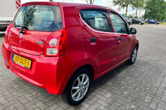 Suzuki Alto (2011) thumbnail 6