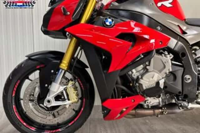 BMW S (2015) thumbnail 6