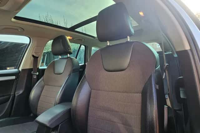 Škoda Octavia (2017) thumbnail 6