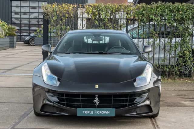 Ferrari FF (2012) thumbnail 2