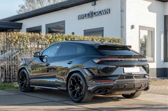 Lamborghini Urus (2024) thumbnail 5