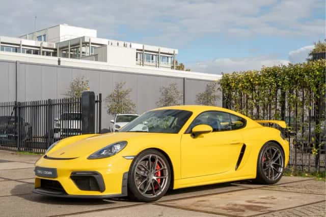 Porsche 718 (2020) thumbnail 3