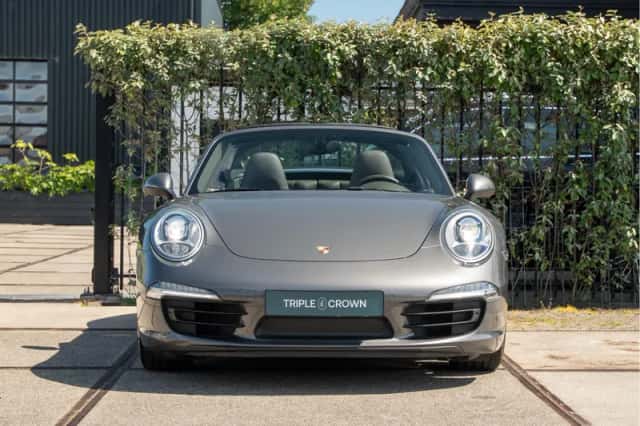 Porsche 911 (2015) thumbnail 2