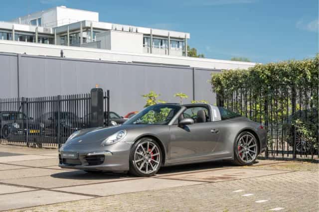 Porsche 911 (2015) thumbnail 3