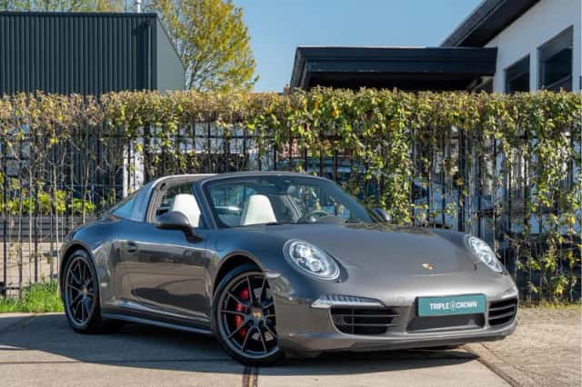 Porsche 911 (2014) thumbnail 1